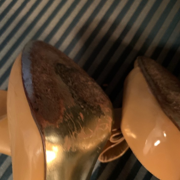 Authentic Valentino size 37 tan heels - Picture 5 of 6